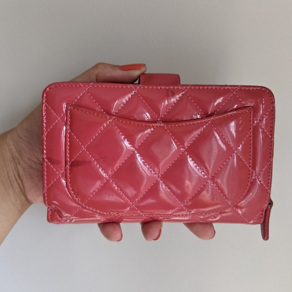 Chanel (Authentic) Patent Tri-fold Quilted Wallet - Picture 9 of 15